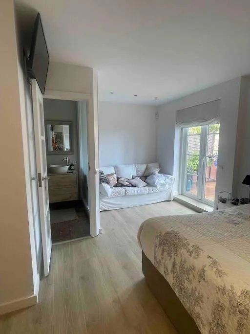 Wonderful House Near Barcelona Apartment Castelldefels