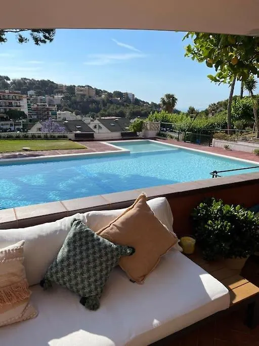 דירות קסטלדפלס Wonderful House Near Barcelona