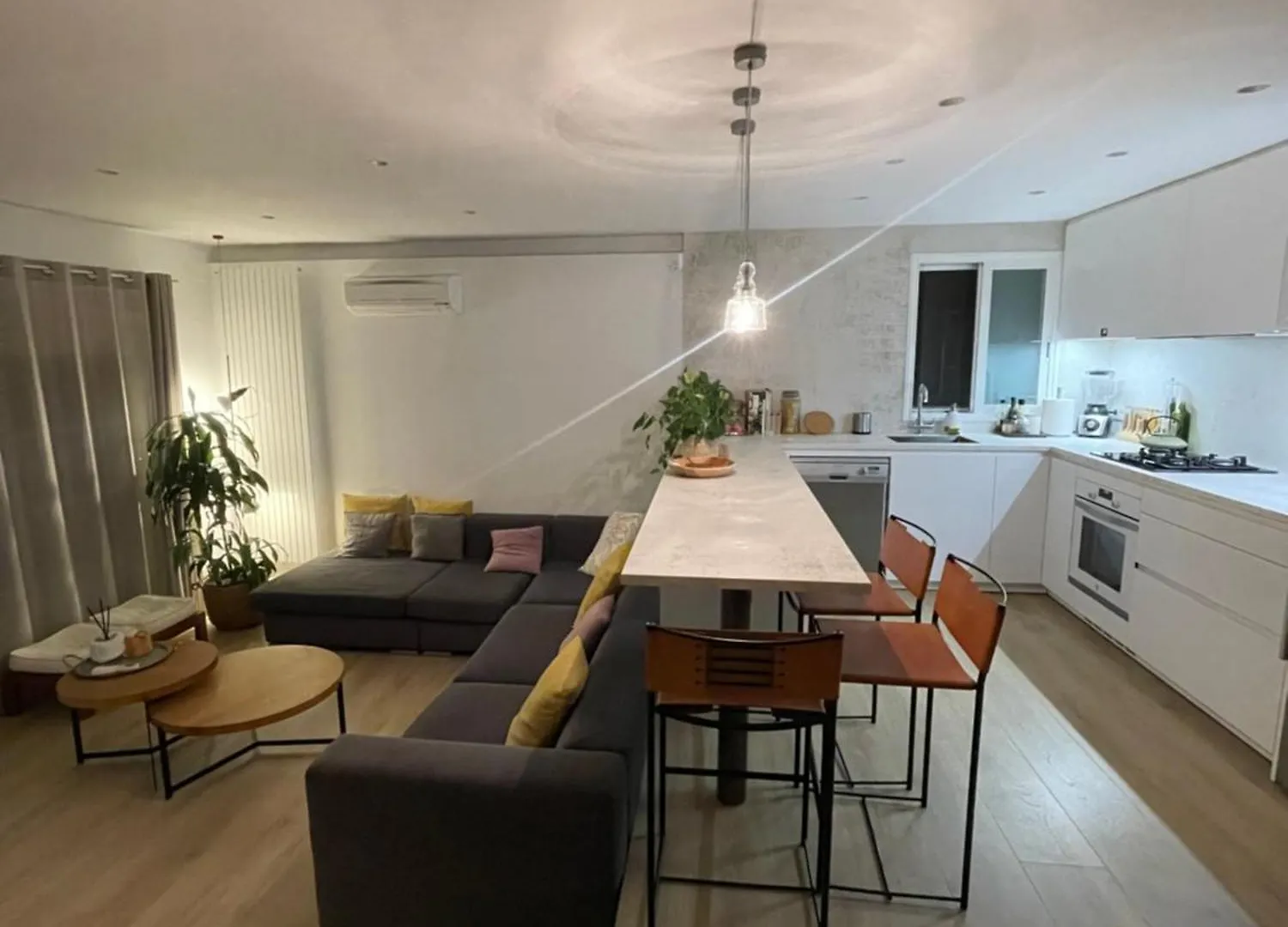 דירות קסטלדפלס Wonderful House Near Barcelona ספרד